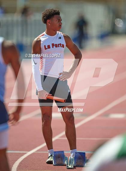 Thumbnail 2 in Panther Relays (4x100M) photogallery.