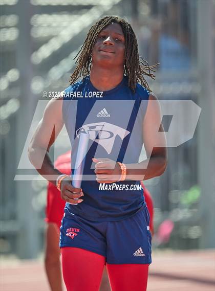 Thumbnail 3 in Panther Relays (4x100M) photogallery.