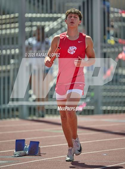 Thumbnail 2 in Panther Relays (4x100M) photogallery.