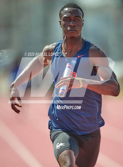 Thumbnail 2 in Panther Relays (4x100M) photogallery.