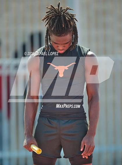 Thumbnail 3 in Panther Relays (4x100M) photogallery.