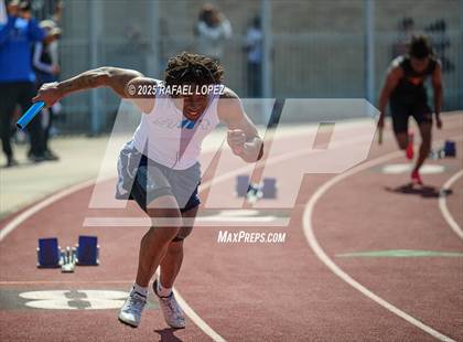 Thumbnail 2 in Panther Relays (4x100M) photogallery.