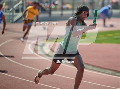 Thumbnail 1 in Panther Relays (4x100M) photogallery.