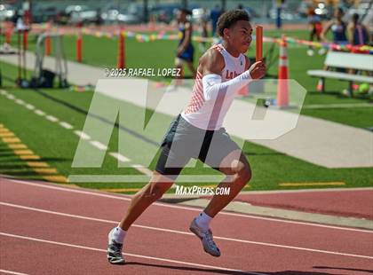Thumbnail 3 in Panther Relays (4x100M) photogallery.