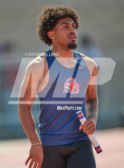 Thumbnail 2 in Panther Relays (4x100M) photogallery.