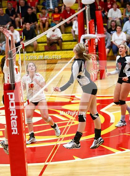 Thumbnail 1 in Coconino @ Seton Catholic (AIA 4A 1st Round) photogallery.