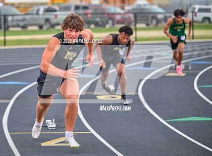 Thumbnail 3 in UIL 3A Track & Field District (400M) photogallery.