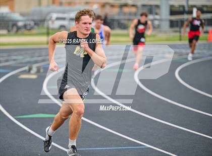 Thumbnail 2 in UIL 3A Track & Field District (400M) photogallery.