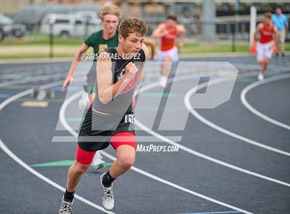 Thumbnail 3 in UIL 3A Track & Field District (400M) photogallery.