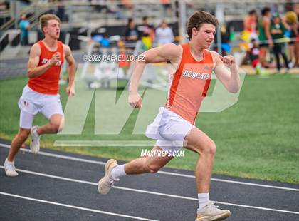 Thumbnail 3 in UIL 3A Track & Field District (400M) photogallery.
