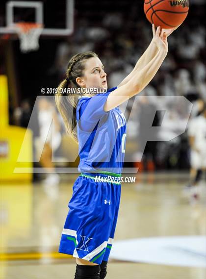 Thumbnail 2 in Xavier College Prep vs. Hamilton (AIA 6A Finals) photogallery.