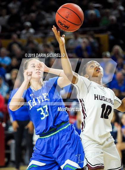 Thumbnail 1 in Xavier College Prep vs. Hamilton (AIA 6A Finals) photogallery.