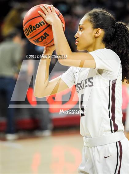 Thumbnail 1 in Xavier College Prep vs. Hamilton (AIA 6A Finals) photogallery.