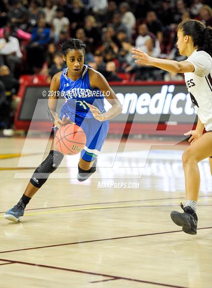 Thumbnail 3 in Xavier College Prep vs. Hamilton (AIA 6A Finals) photogallery.