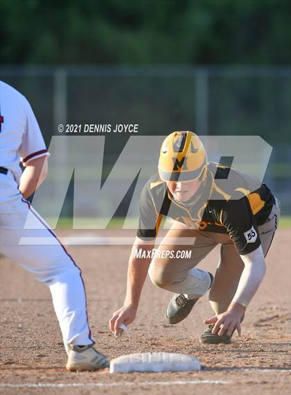 Thumbnail 3 in McQuaid Jesuit @ Penfield photogallery.