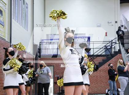 Thumbnail 1 in Liberty vs. Lee's Summit (MSHSAA Class 6 Quarterfinal) photogallery.
