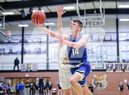 Thumbnail 3 in Liberty vs. Lee's Summit (MSHSAA Class 6 Quarterfinal) photogallery.