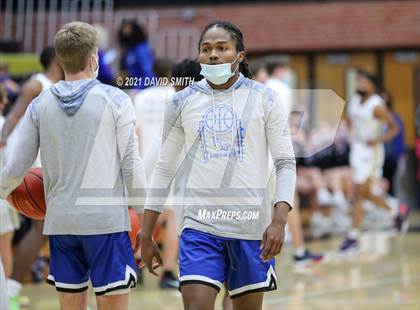 Thumbnail 2 in Liberty vs. Lee's Summit (MSHSAA Class 6 Quarterfinal) photogallery.