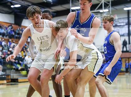 Thumbnail 2 in Liberty vs. Lee's Summit (MSHSAA Class 6 Quarterfinal) photogallery.