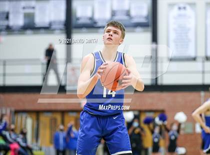 Thumbnail 3 in Liberty vs. Lee's Summit (MSHSAA Class 6 Quarterfinal) photogallery.