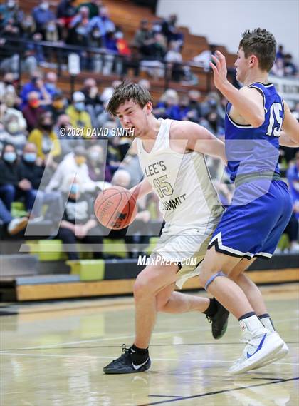 Thumbnail 1 in Liberty vs. Lee's Summit (MSHSAA Class 6 Quarterfinal) photogallery.