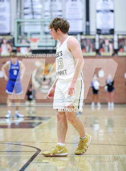 Thumbnail 2 in Liberty vs. Lee's Summit (MSHSAA Class 6 Quarterfinal) photogallery.