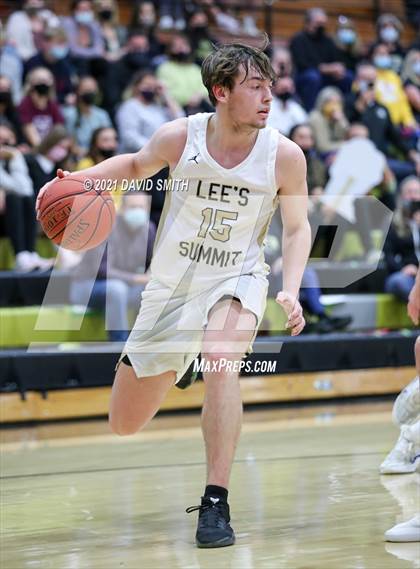 Thumbnail 1 in Liberty vs. Lee's Summit (MSHSAA Class 6 Quarterfinal) photogallery.