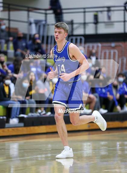 Thumbnail 1 in Liberty vs. Lee's Summit (MSHSAA Class 6 Quarterfinal) photogallery.