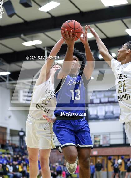 Thumbnail 1 in Liberty vs. Lee's Summit (MSHSAA Class 6 Quarterfinal) photogallery.