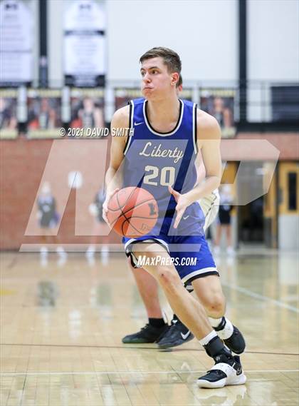 Thumbnail 1 in Liberty vs. Lee's Summit (MSHSAA Class 6 Quarterfinal) photogallery.