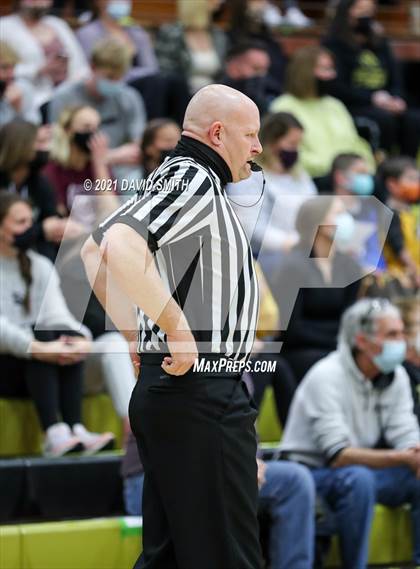 Thumbnail 1 in Liberty vs. Lee's Summit (MSHSAA Class 6 Quarterfinal) photogallery.