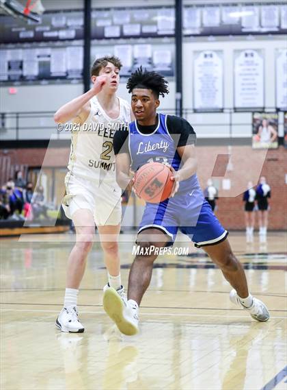Thumbnail 1 in Liberty vs. Lee's Summit (MSHSAA Class 6 Quarterfinal) photogallery.