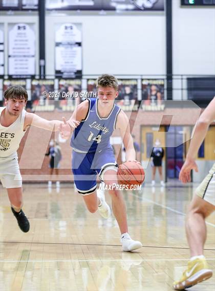 Thumbnail 1 in Liberty vs. Lee's Summit (MSHSAA Class 6 Quarterfinal) photogallery.