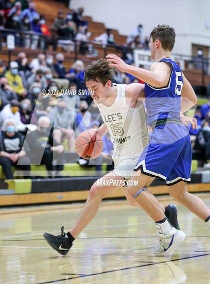 Thumbnail 3 in Liberty vs. Lee's Summit (MSHSAA Class 6 Quarterfinal) photogallery.