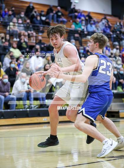 Thumbnail 1 in Liberty vs. Lee's Summit (MSHSAA Class 6 Quarterfinal) photogallery.