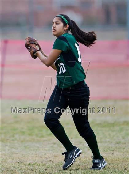 Thumbnail 3 in Alvin vs Taylor (Bryan-College Station Tournament) photogallery.
