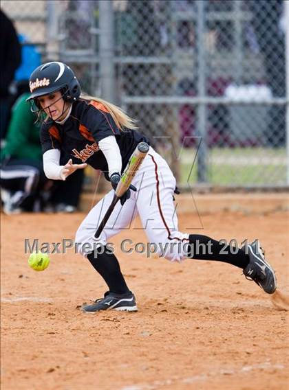Thumbnail 3 in Alvin vs Taylor (Bryan-College Station Tournament) photogallery.