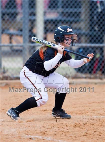 Thumbnail 1 in Alvin vs Taylor (Bryan-College Station Tournament) photogallery.