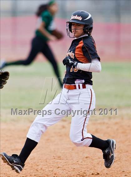 Thumbnail 1 in Alvin vs Taylor (Bryan-College Station Tournament) photogallery.