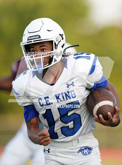 Thumbnail 3 in King @ A&M Consolidated (B Teams) photogallery.