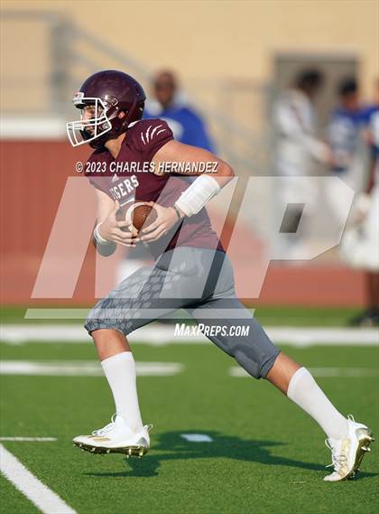 Thumbnail 1 in King @ A&M Consolidated (B Teams) photogallery.