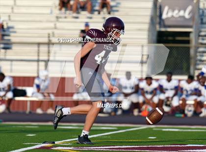 Thumbnail 3 in King @ A&M Consolidated (B Teams) photogallery.