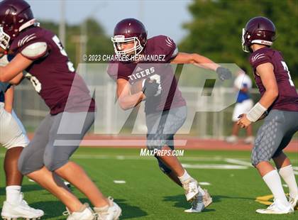 Thumbnail 2 in King @ A&M Consolidated (B Teams) photogallery.