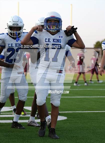 Thumbnail 3 in King @ A&M Consolidated (B Teams) photogallery.