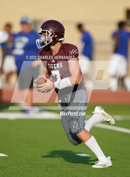 Thumbnail 3 in King @ A&M Consolidated (B Teams) photogallery.