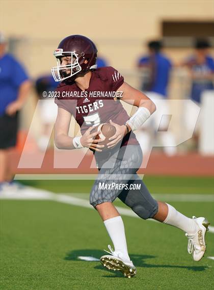 Thumbnail 2 in King @ A&M Consolidated (B Teams) photogallery.