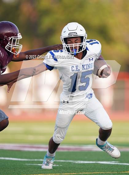 Thumbnail 3 in King @ A&M Consolidated (B Teams) photogallery.