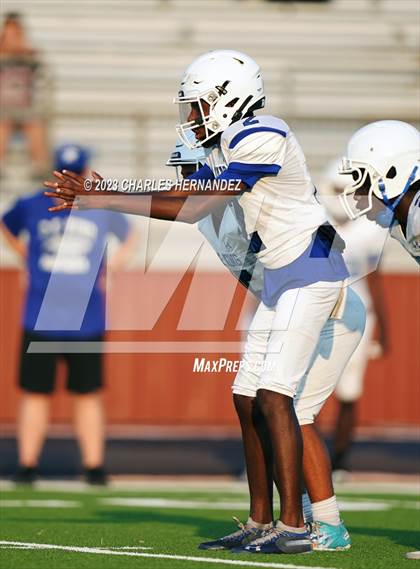 Thumbnail 2 in King @ A&M Consolidated (B Teams) photogallery.
