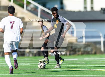 Thumbnail 1 in Dobyns-Bennett vs. Science Hill photogallery.