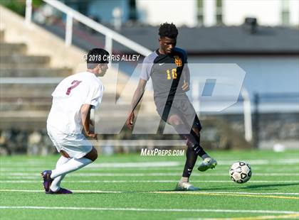 Thumbnail 2 in Dobyns-Bennett vs. Science Hill photogallery.